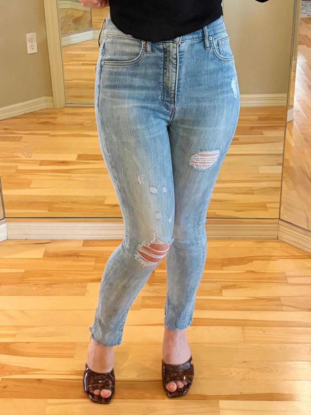 Aritzia Denim Form Lola High Crop Jeans